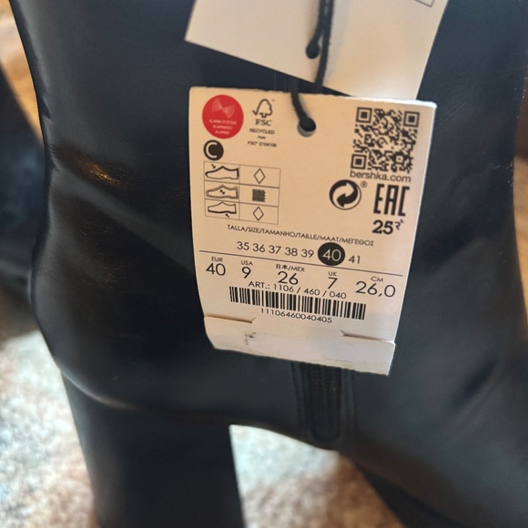 Brand new, Bershka platform heeled boots - Picture 4 of 6
